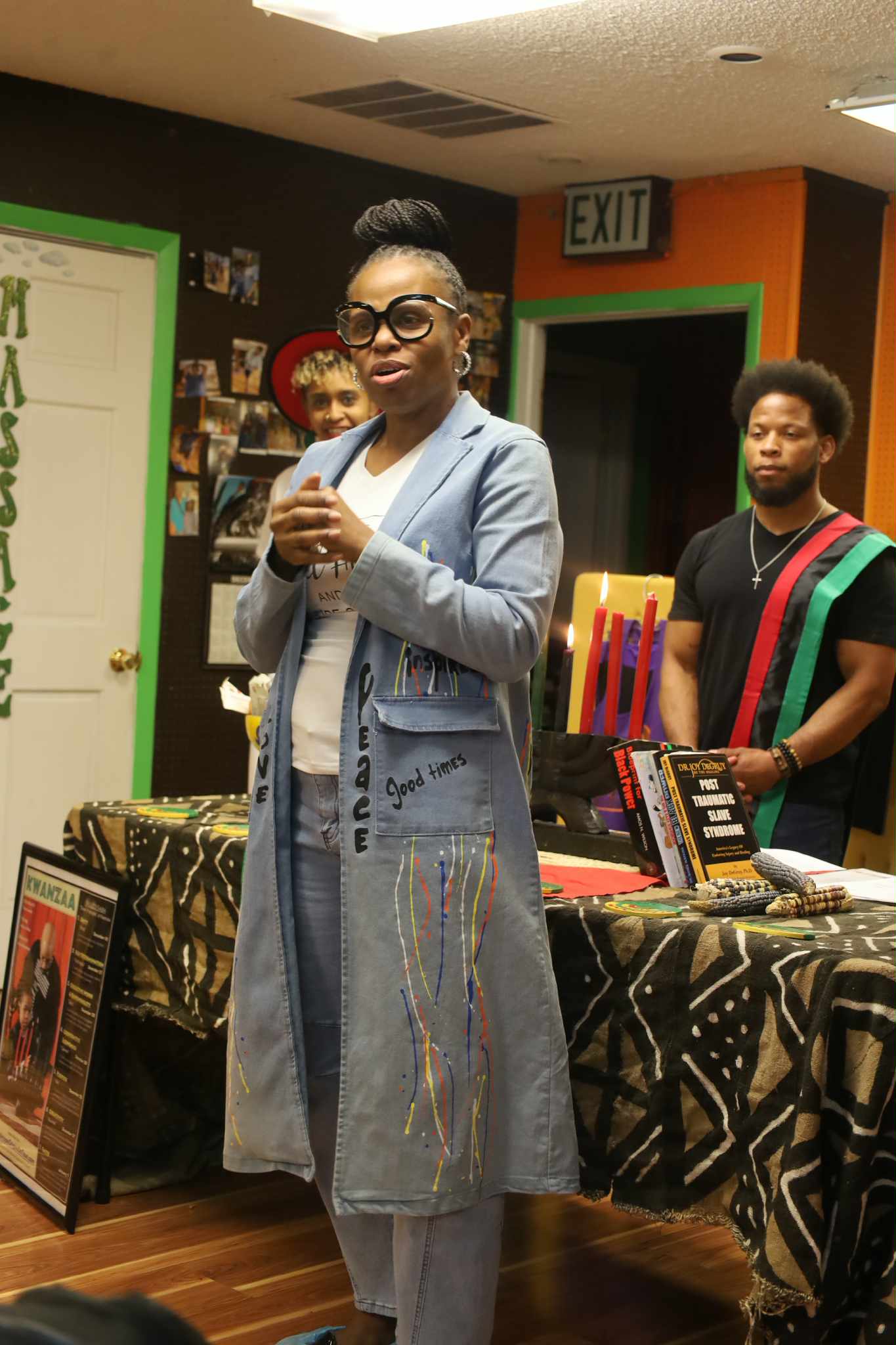 Speaker at Kwanzaa celebration ceremony